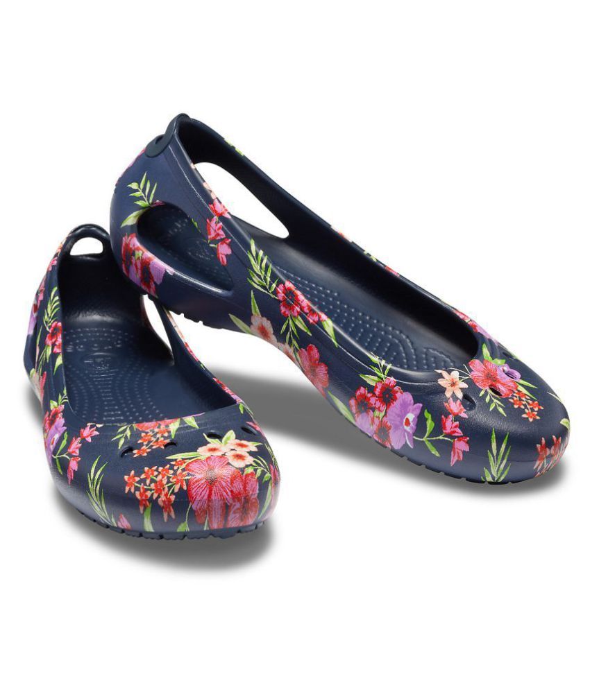 crocs flats shoes