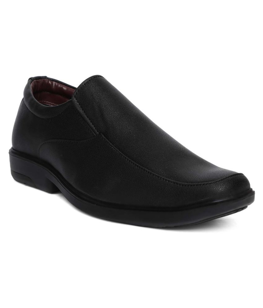 paragon max men's black formal shoes