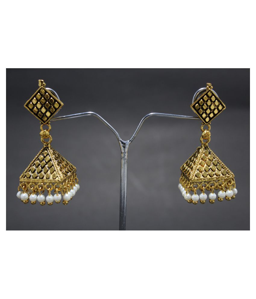 triangle jhumka