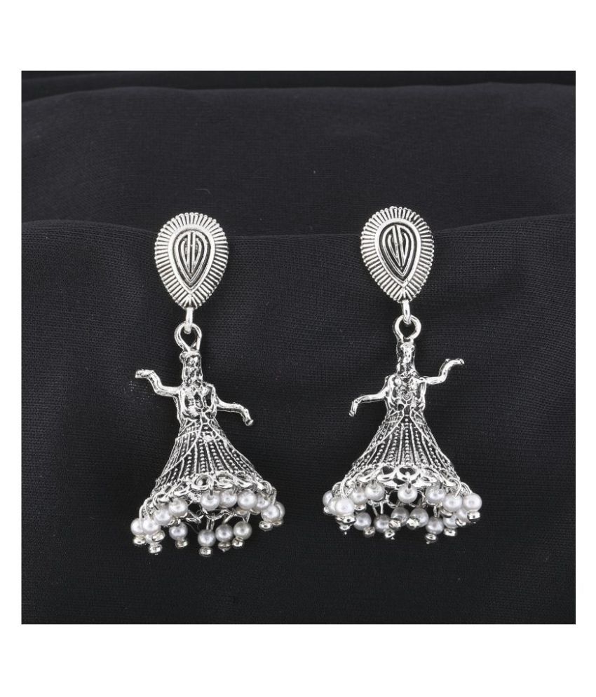     			Silver Shine Attractive Silver Dancing Women Jhumki Earrings