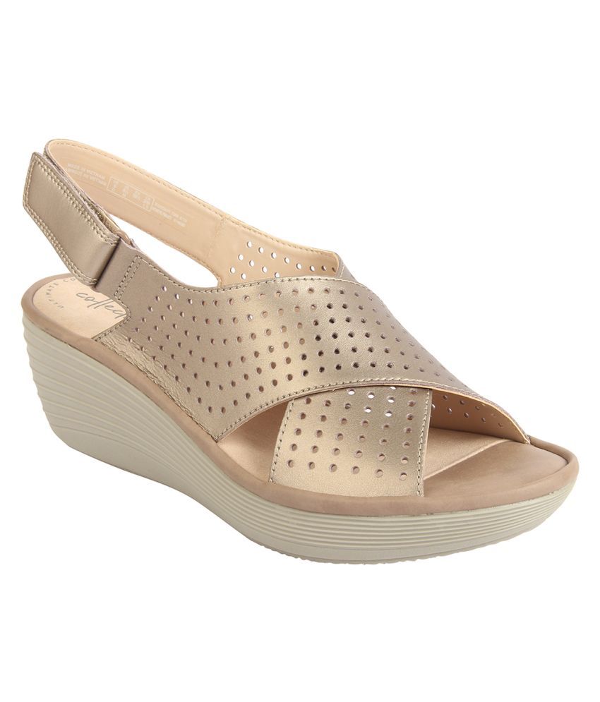 clarks gold heels
