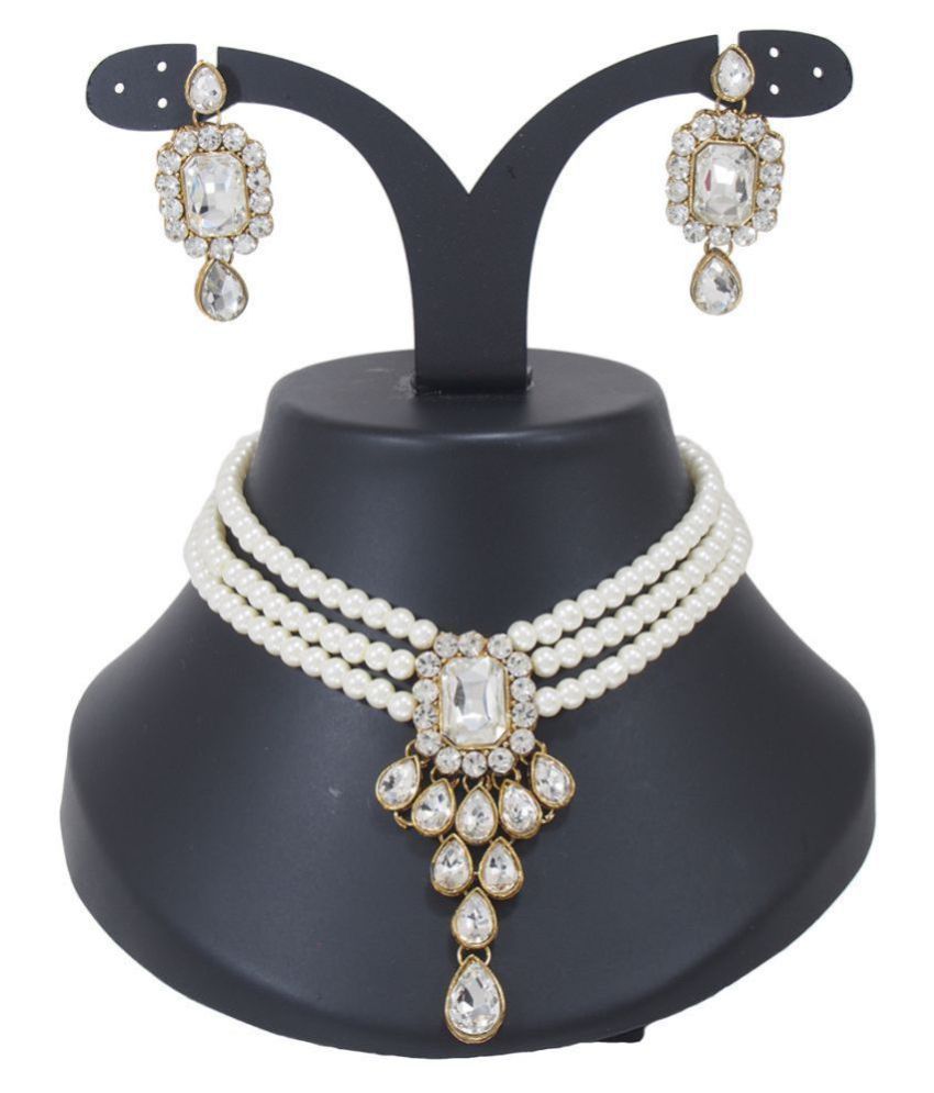     			Fashion Eye Alloy White Choker Designer Gold Plated Necklaces Set