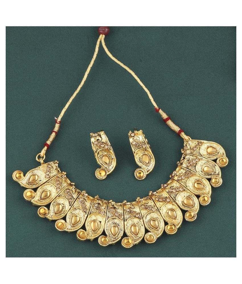     			Silver Shine Traditional Gold Plated Unique Rajwada Style Kundan Stone Studded Designer Wedding Jewellery Set For Girls And Women.