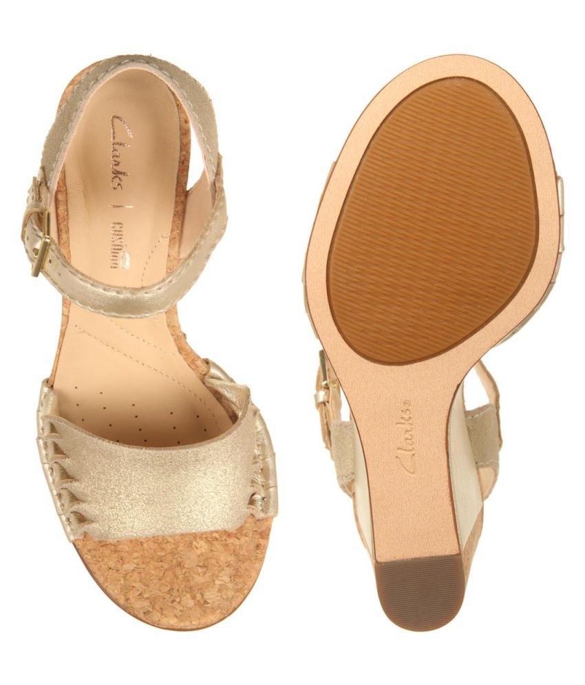 clarks gold heels
