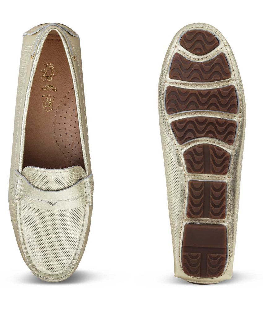 tresmode footwear