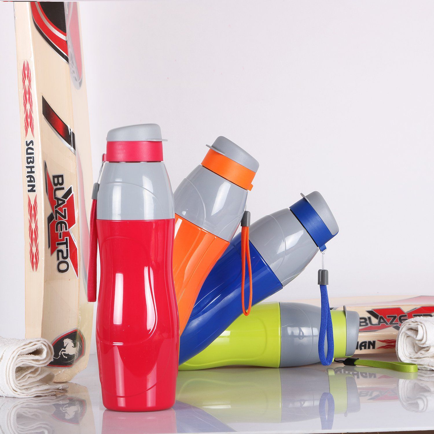 Cello Puro Plastic Sports Insulated Water Bottle, Multicolour 900 mL
