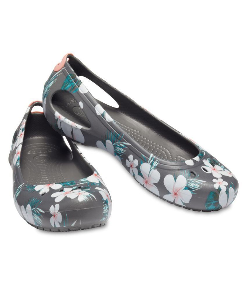 crocs canvas flats