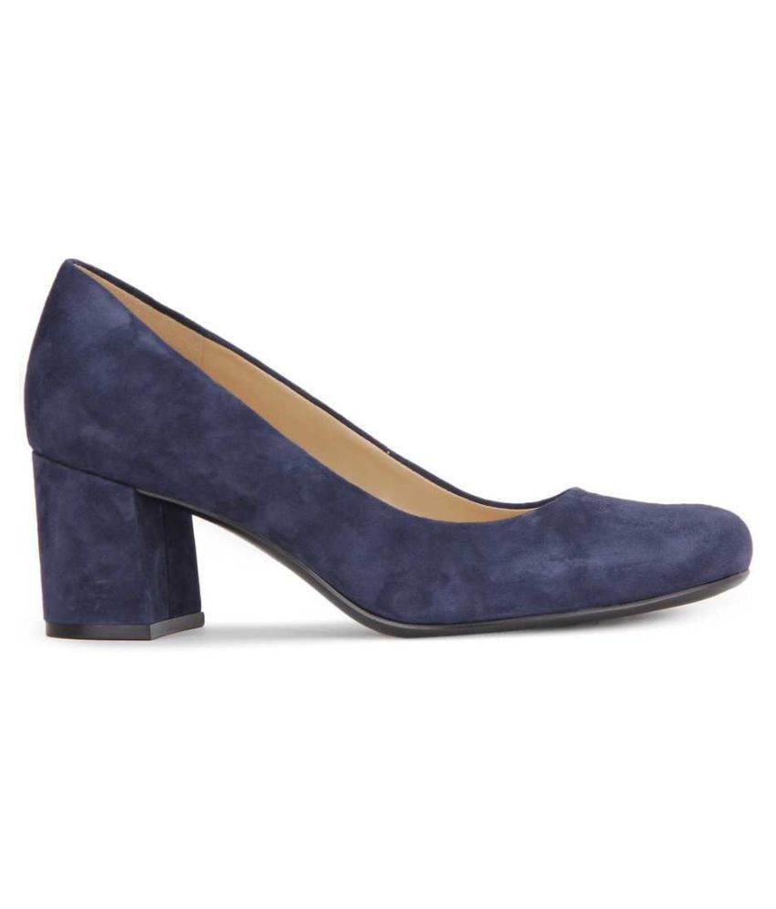 naturalizer navy blue heels