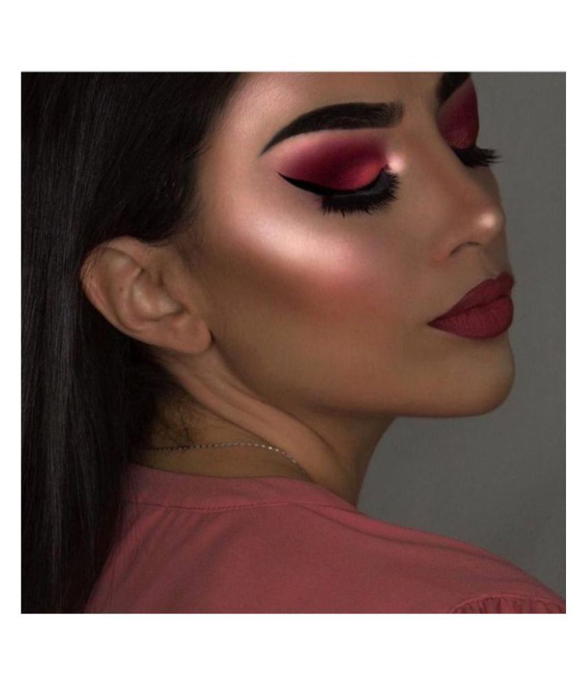 green highlighter makeup