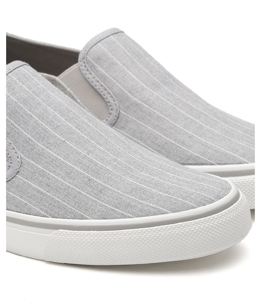 benetton flat shoes