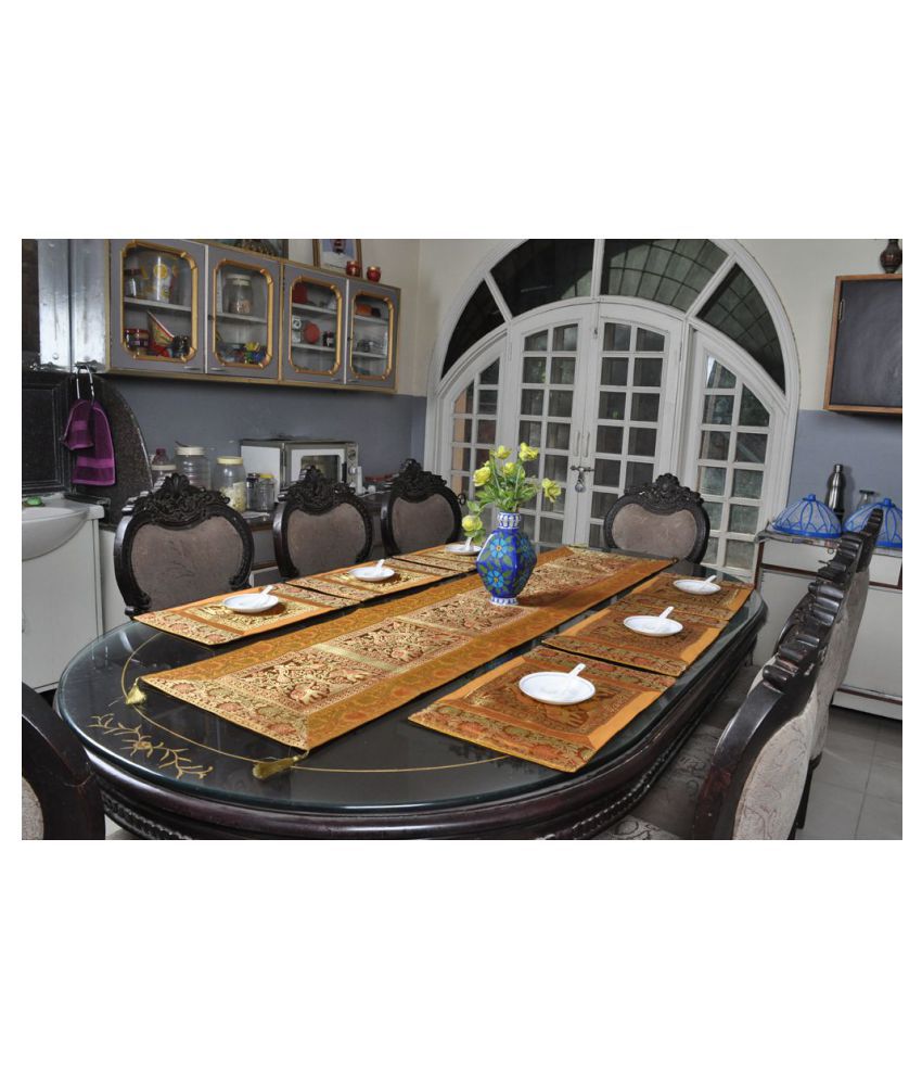 Lalhaveli Set of 7 Silk Table Mats