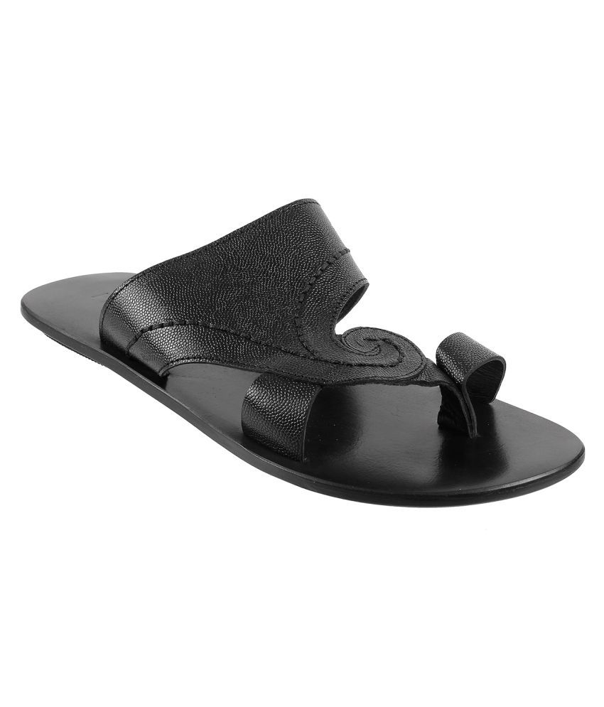 metro flat sandals