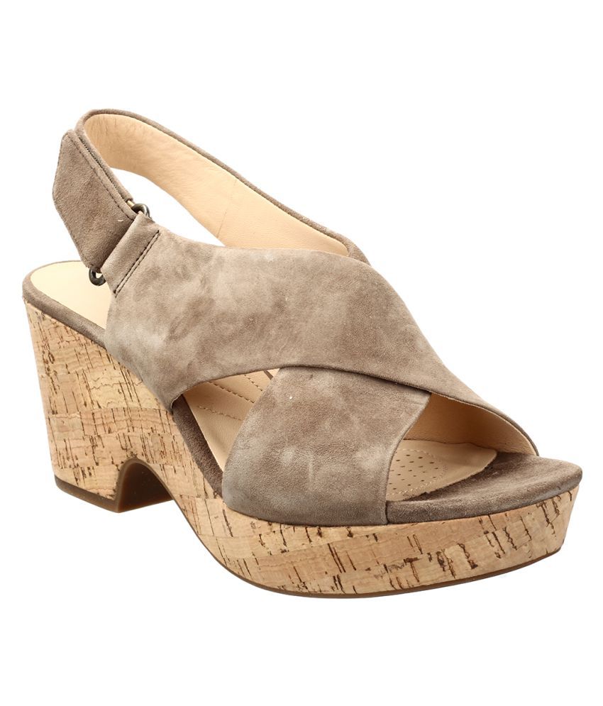 green wedge heel shoes