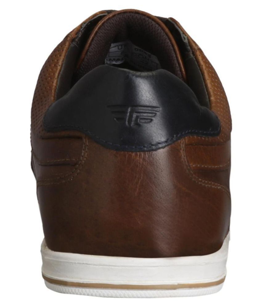 red tape shoes flat 50 off