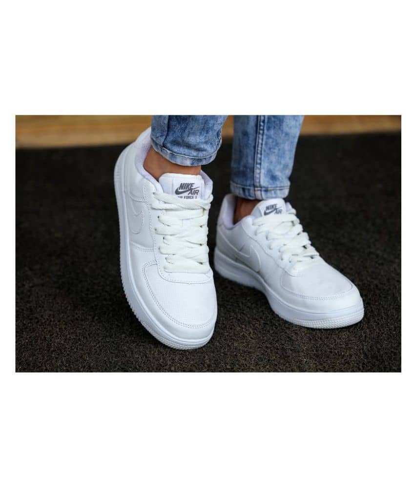 Nike White Running Shoes - Buy Nike White Running Shoes ...