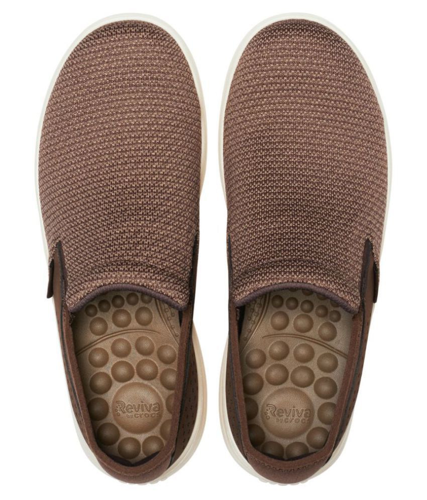 Crocs Relaxed Fit Outdoor Brown Casual Shoes - Buy Crocs Relaxed Fit ...