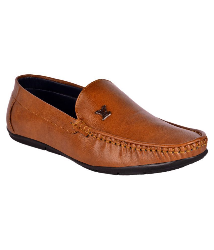bucik beige loafers