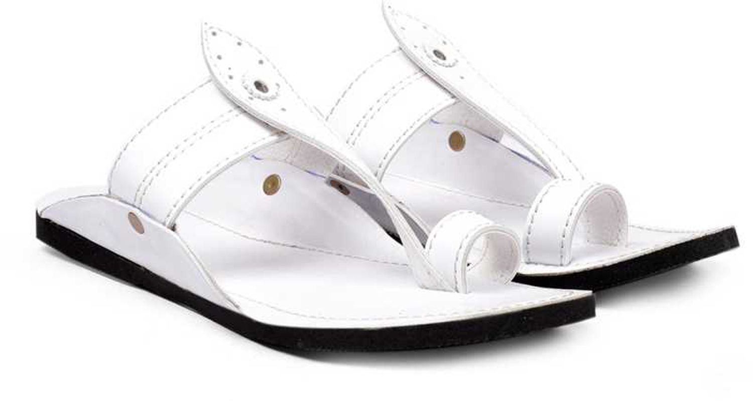 white colour ka chappal