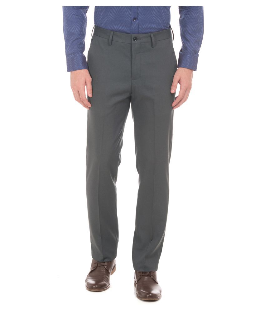 grey tapered pants