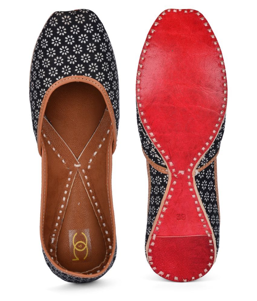 ethnic footwear for women's