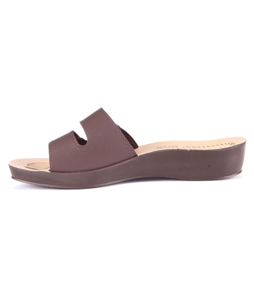 comfortable brown flats