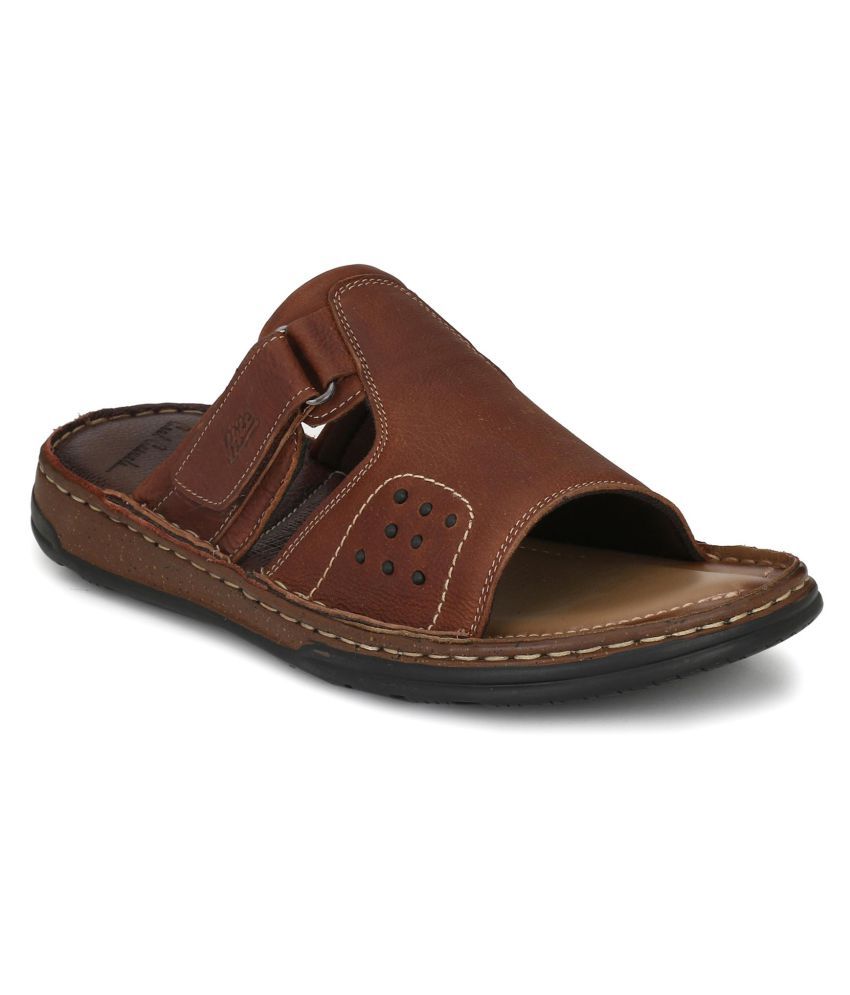 hitz leather chappals