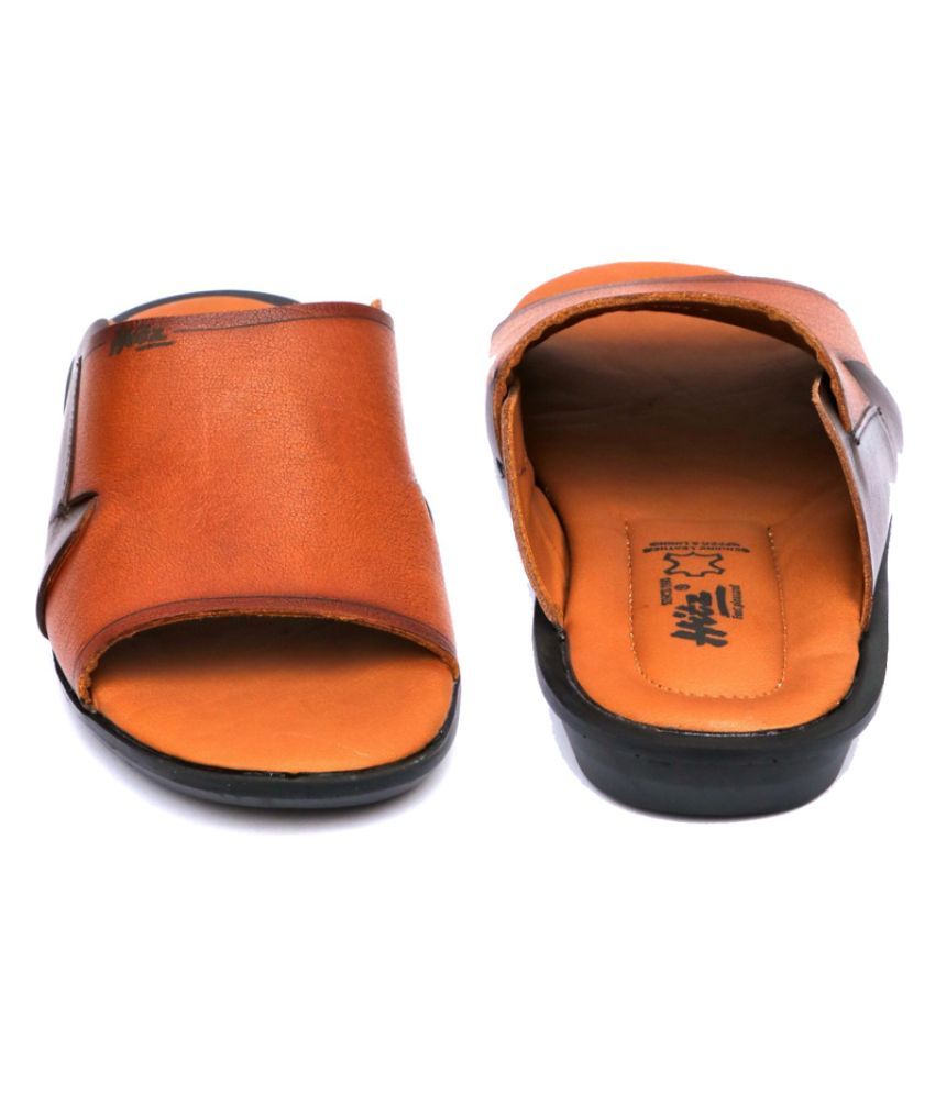 hitz leather chappals