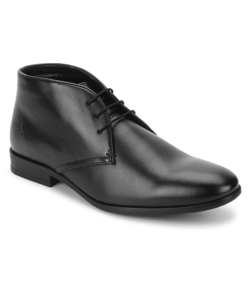 Bond Street By Red Tape Black Chukka boot - Buy Bond Street By Red Tape ...