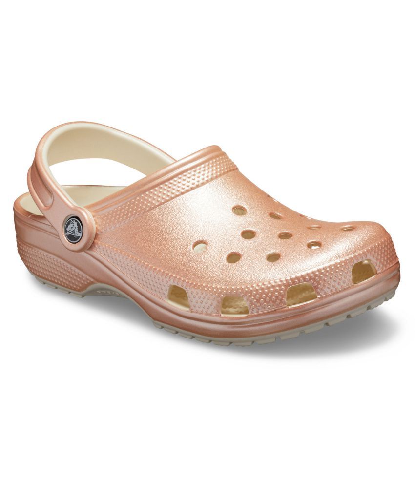 iconic crocs comfort clogs