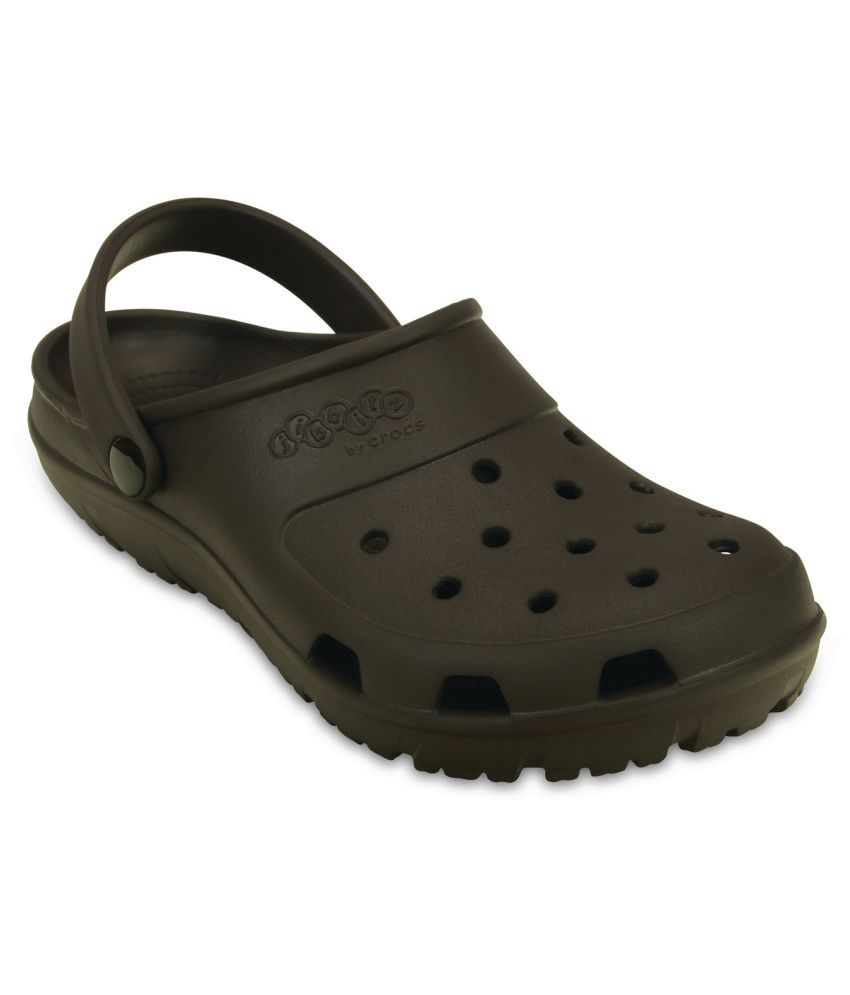  Crocs  Brown  Clogs Price in India Buy Crocs  Brown  Clogs 