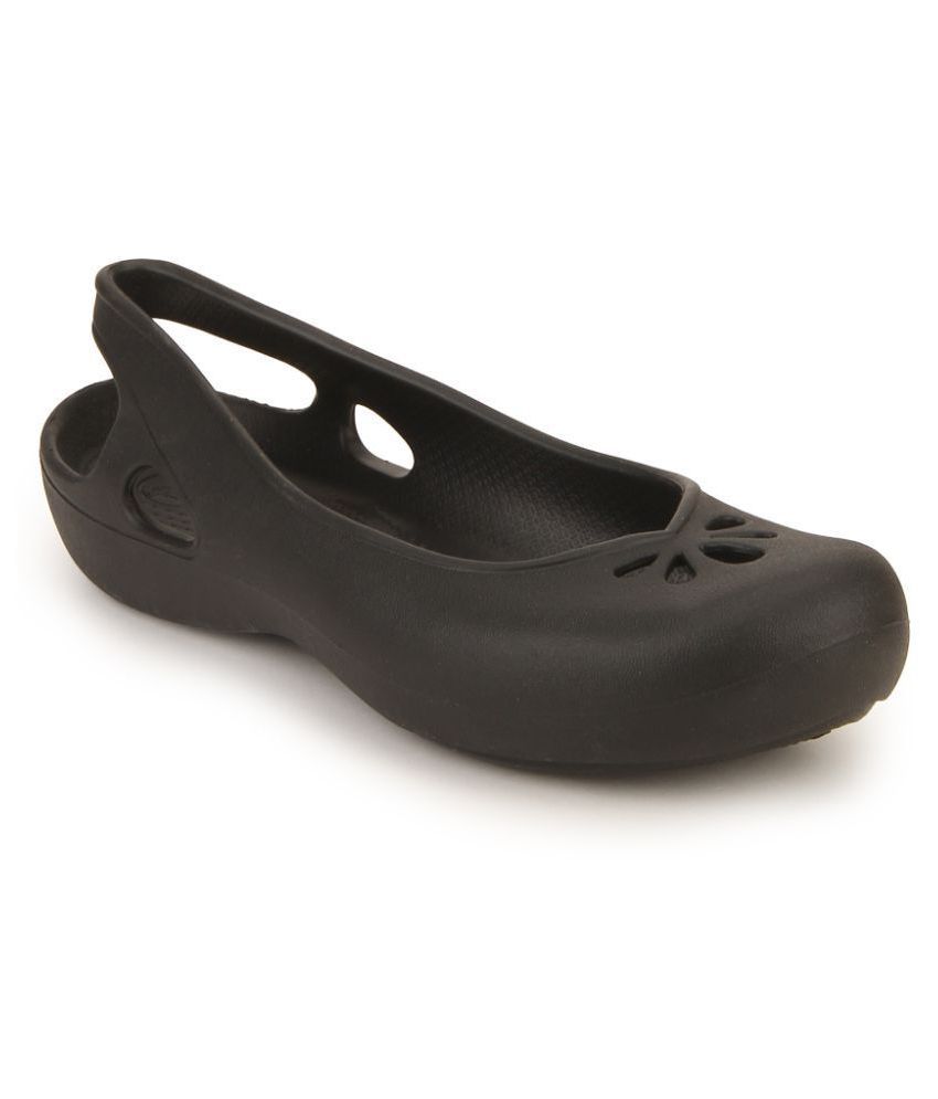 Crocs Black Ballerinas Price in India- Buy Crocs Black Ballerinas ...