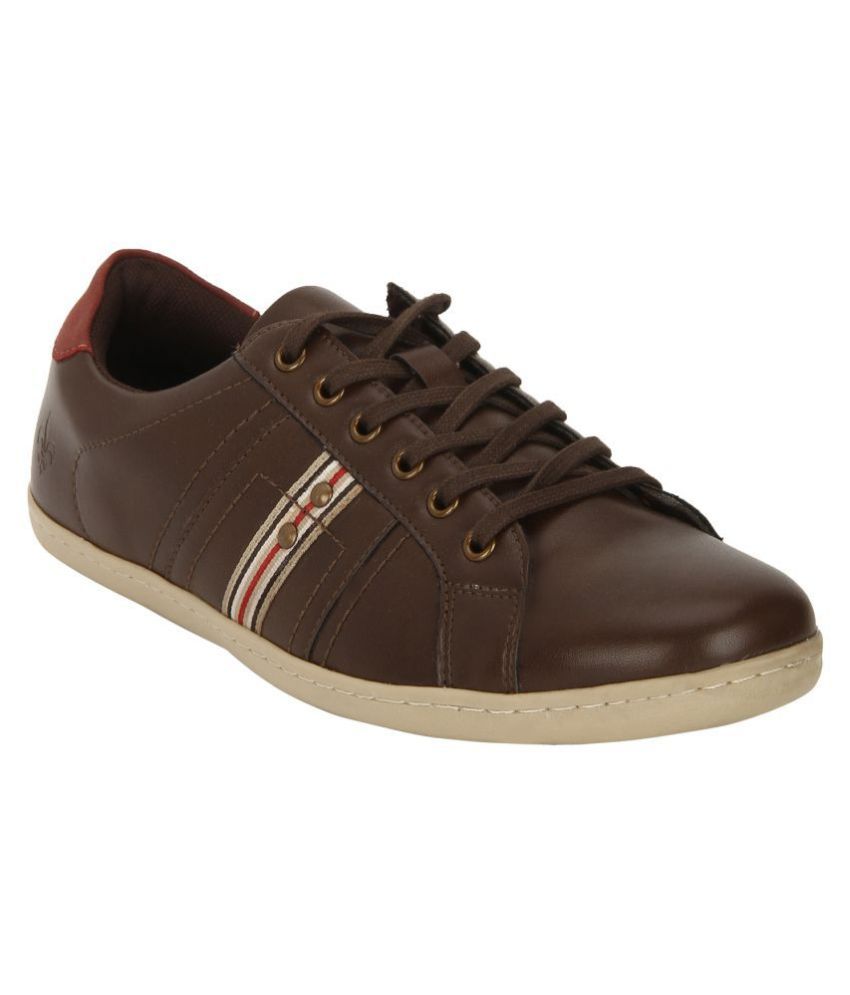 bond street by red tape casual shoes