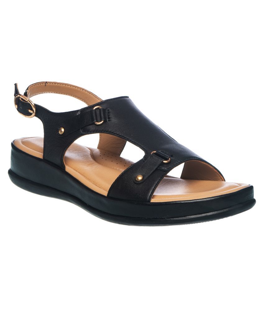 KHADIM Black Floater Sandals Price in India- Buy KHADIM Black Floater ...