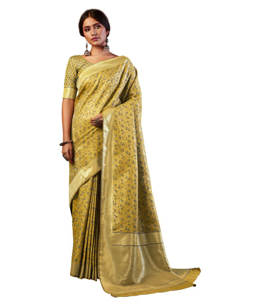 Monjolika Fashion Green Banarasi Silk Saree - Buy Monjolika Fashion ...