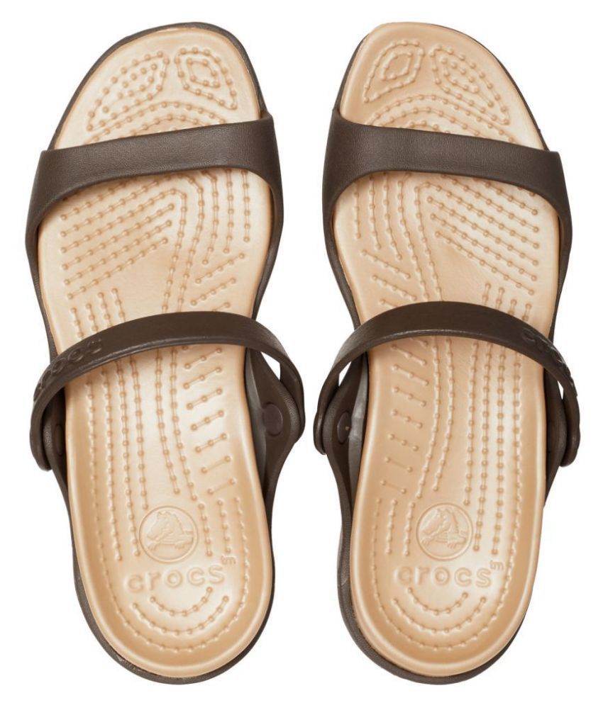 Crocs Cleo Women Brown Sandal Price in India- Buy Crocs Cleo Women ...