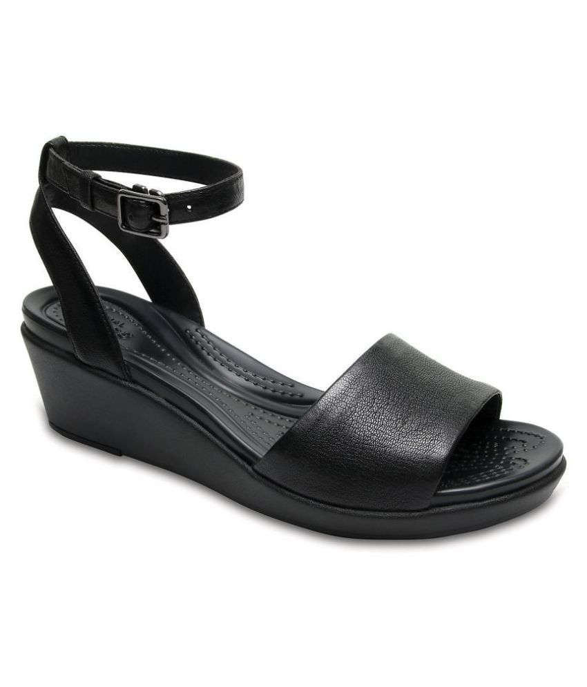 crocs wedges online