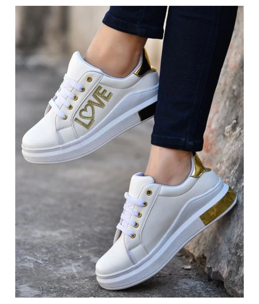 Stalk White Lifestyle Shoes Price in India- Buy Stalk White Lifestyle ...