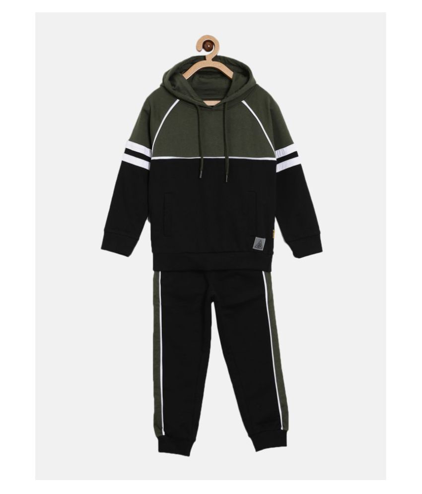 tracking suit online