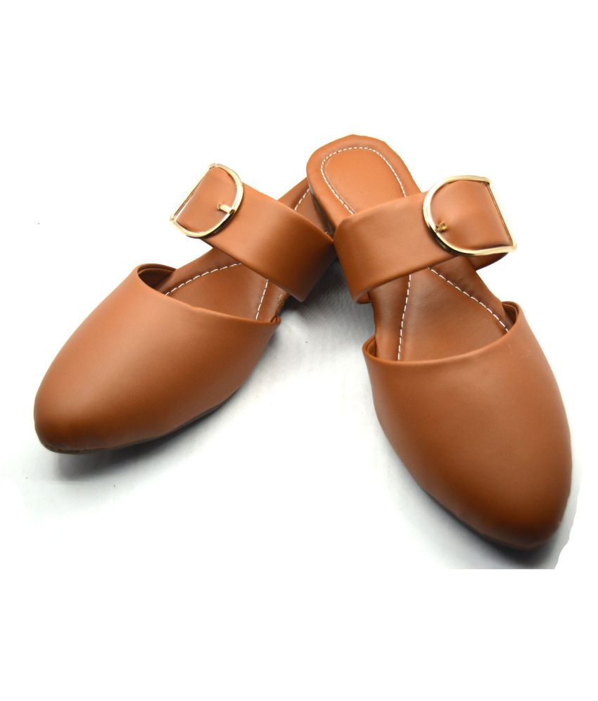 tan ballerinas