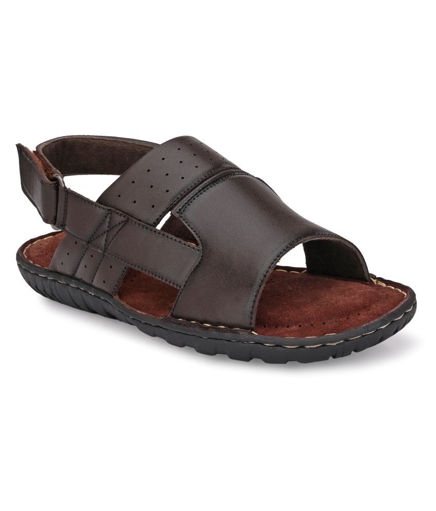     			softio - Brown Men's Sandals