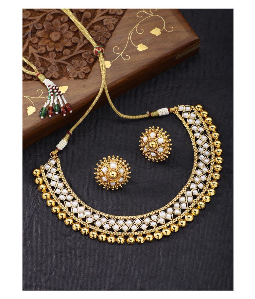     			Sunhari Jewels Alloy Off White Choker Traditional Necklaces Set