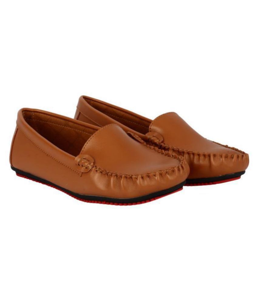 women's tan shoes flat