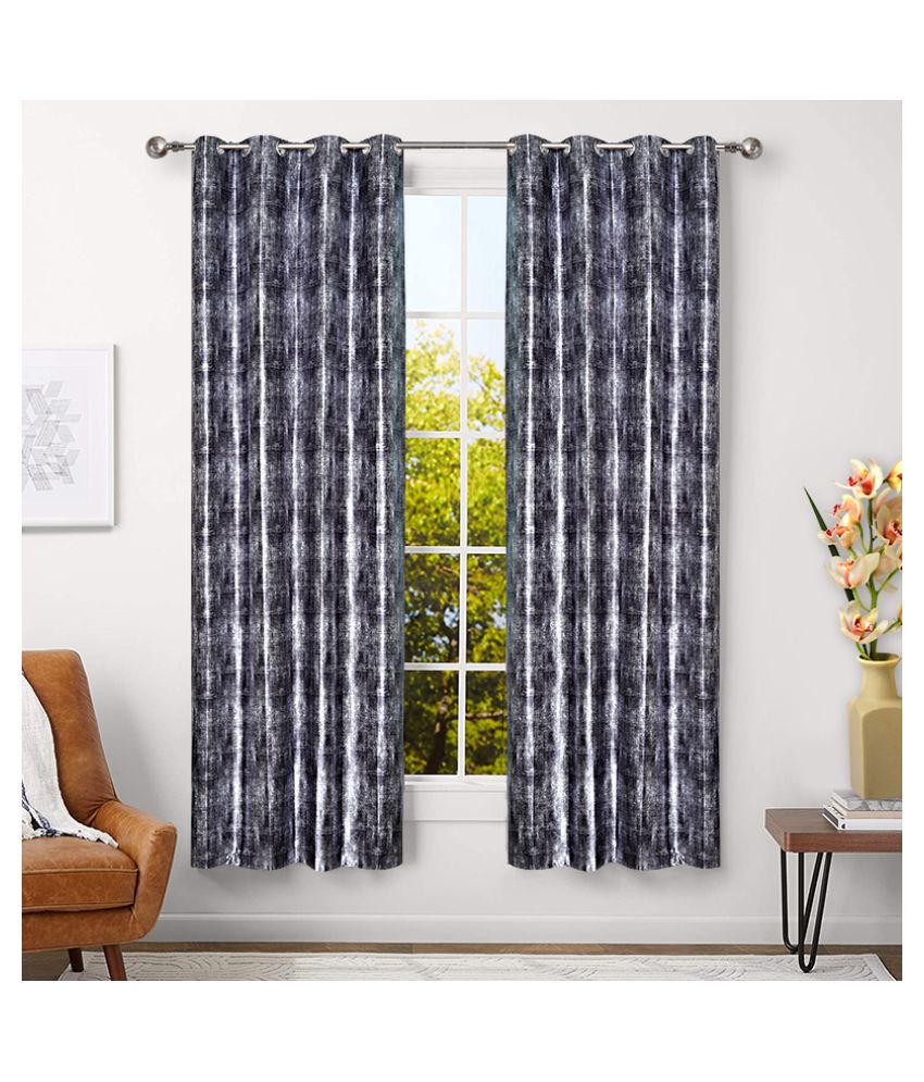 Veronica Deco Set of 2 Window Blackout Room Darkening Eyelet Polyester Curtains Silver