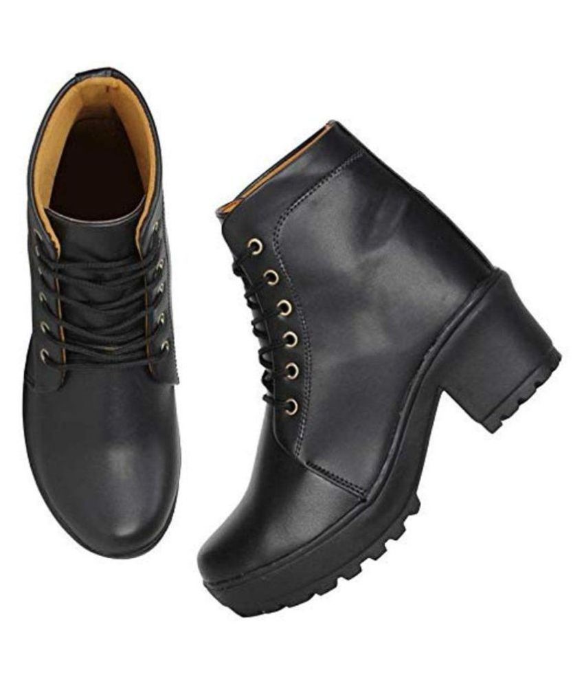 commander chunky sole lace up ankle boot in black