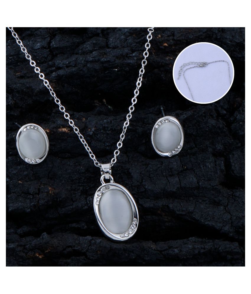     			Paola Delicate Silver Plated  Stylish  Pendant Set For Women Girl