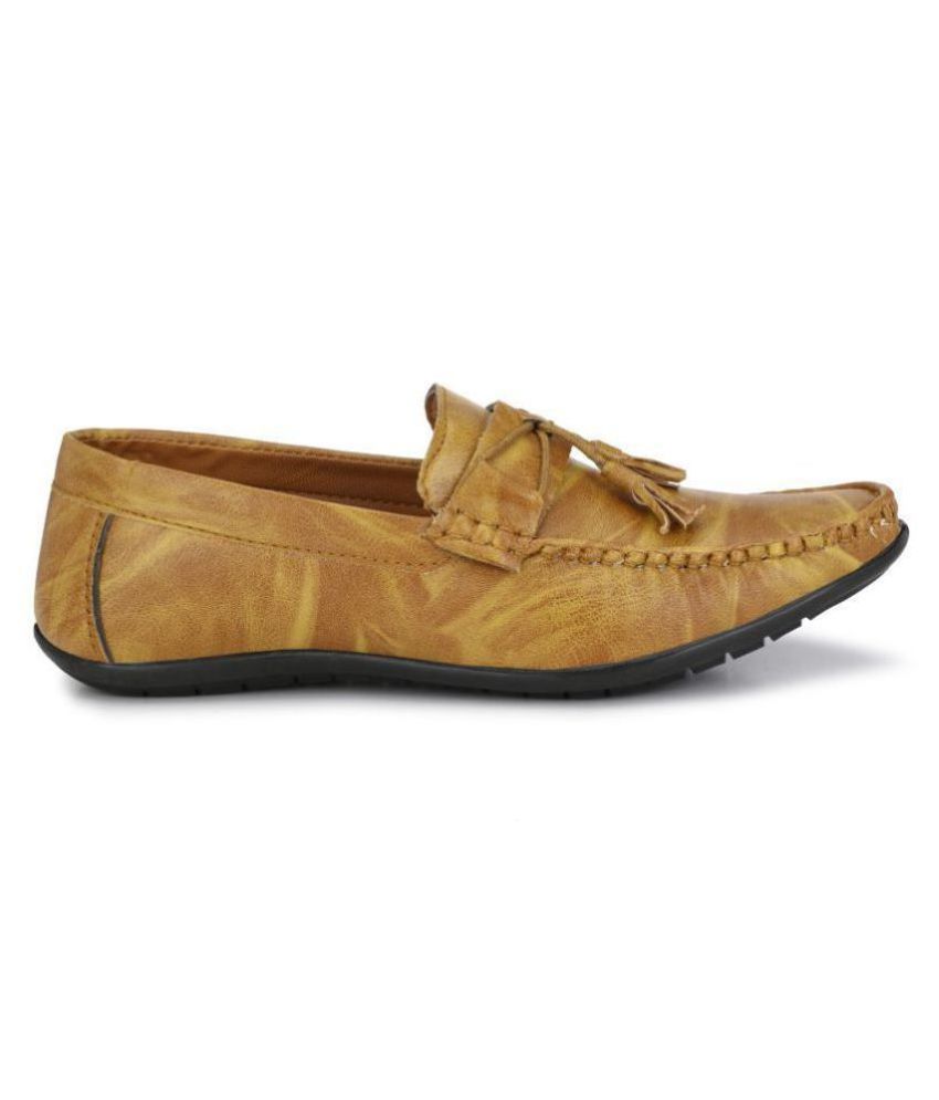 bucik beige loafers