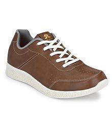 tan running shoes