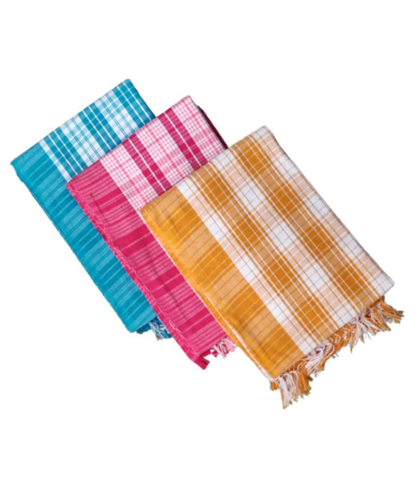     			KAKUMANU - Multicolor Cotton Checks Bath Towel (Pack of 3)
