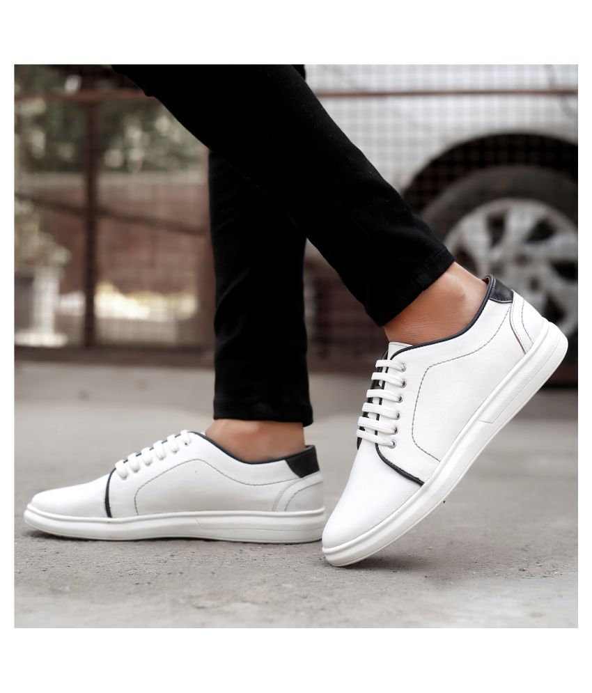     			YUVRATO BAXI Sneakers White Casual Shoes