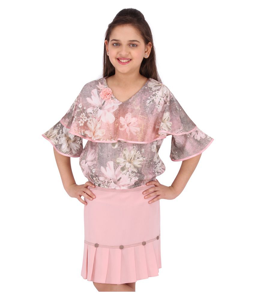     			Smart Casual Floral Printed Half Sleeves Top and Skirt